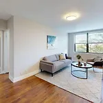 Cozy 1Br Apartment With Gym And Pool