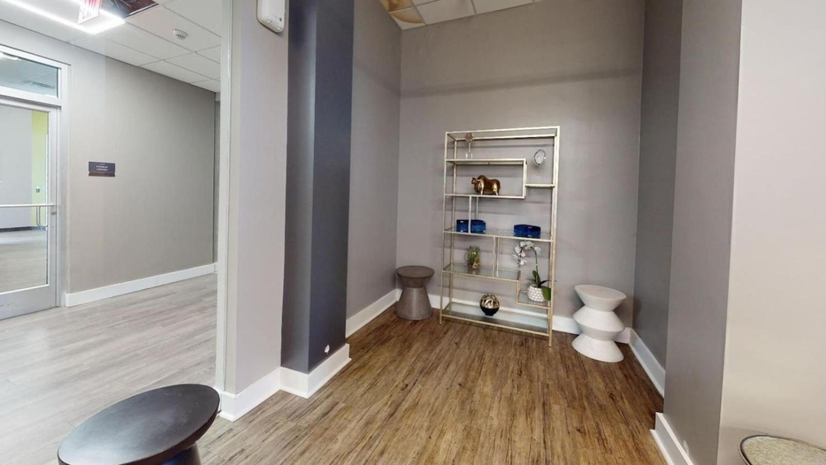 Cozy 1br With Gym And Pool *
